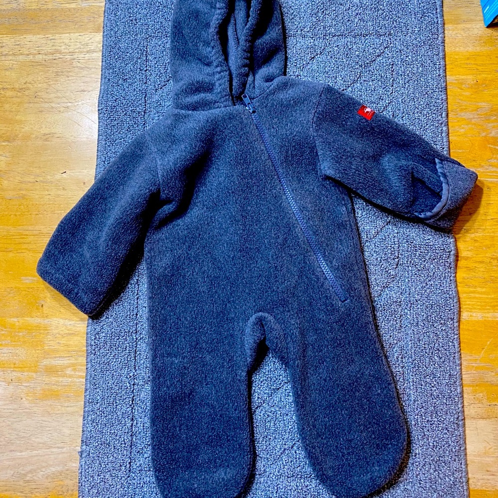 Widgeon ..gray ..fleece ..one-piece ..6 month
